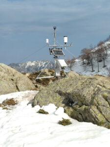 Climatological station in the mountains (Image: Robert van Geldern)